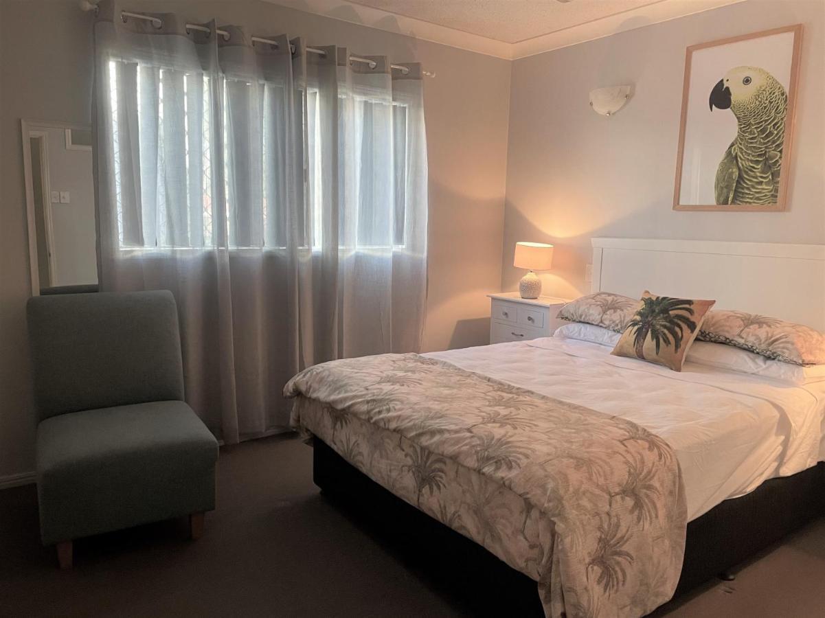 Villa Venezia Apt 3 - Spacious Hervey Bay Beachfront Apartment Екстер'єр фото