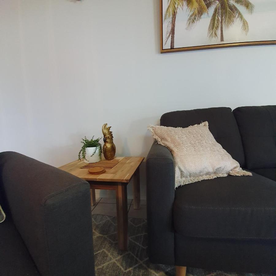Villa Venezia Apt 3 - Spacious Hervey Bay Beachfront Apartment Екстер'єр фото