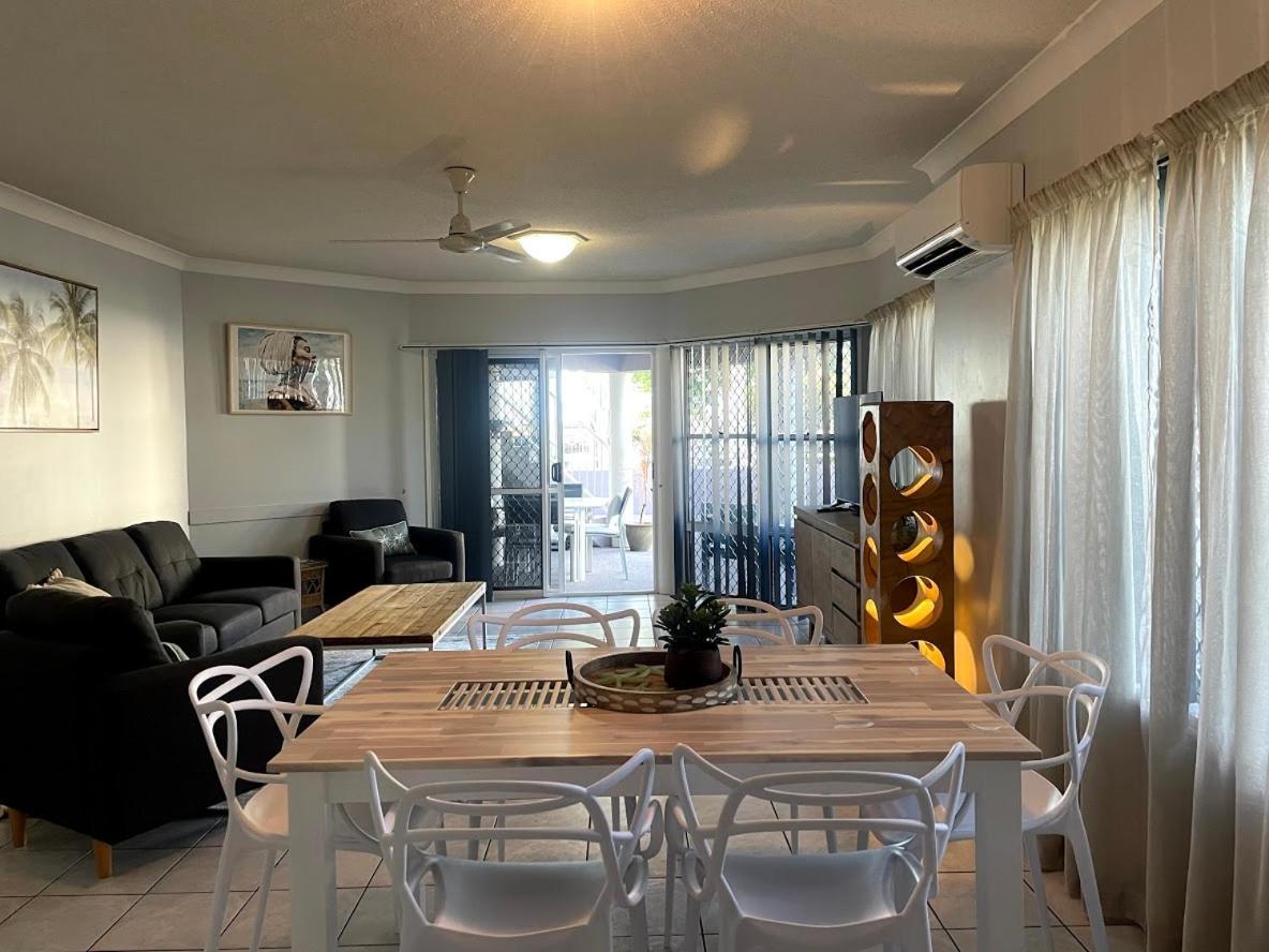 Villa Venezia Apt 3 - Spacious Hervey Bay Beachfront Apartment Екстер'єр фото
